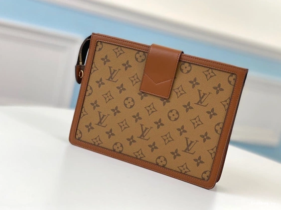 Frstbag ru LOUIS VUITTON CHANELUTCH 0802